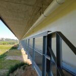 13.08.2025 Widok pod kapami chodnikowymi